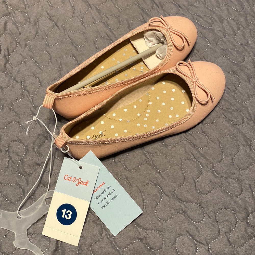 Girls size 13 pink flats